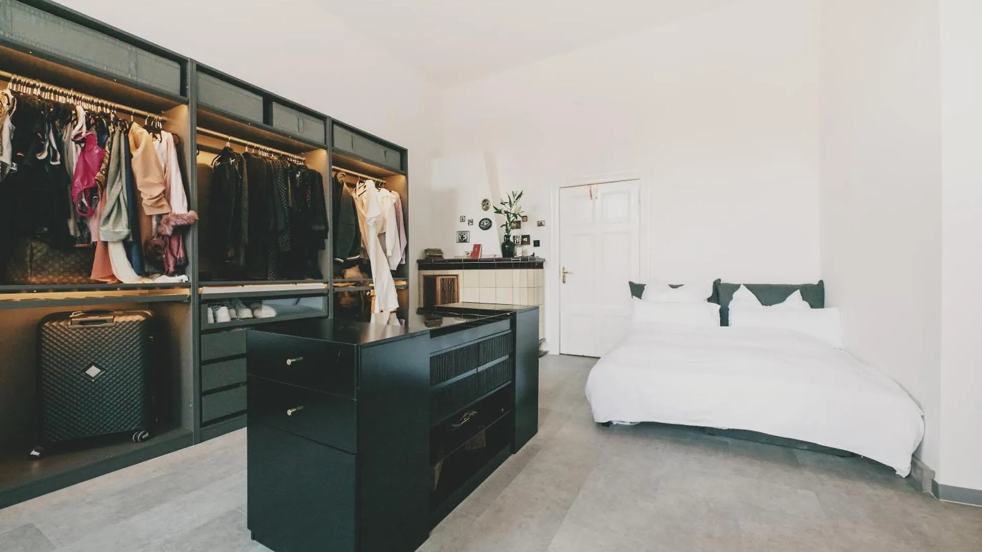Apartamento Altbau-Loft Fuer 12 Personen Am Alexanderplatz Berlín