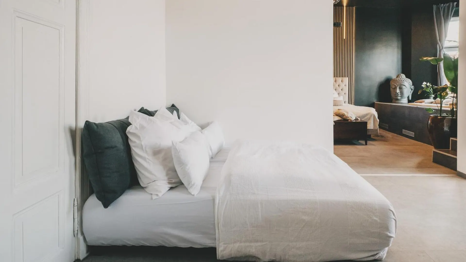 Apartamento Altbau-Loft Fuer 12 Personen Am Alexanderplatz Berlín